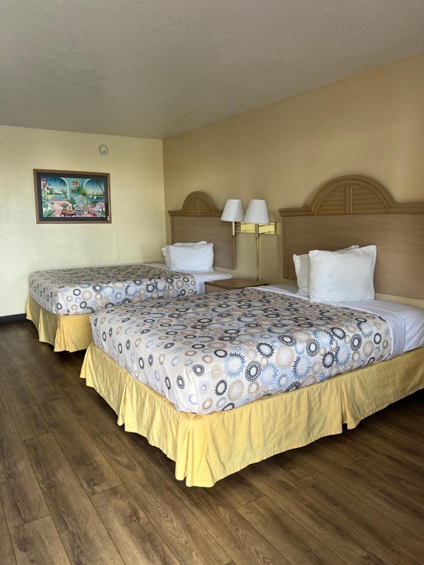 Hole Inn the Wall Hotel - Fort Walton Beach - Sunset Plaza - nearby Beaches & Hurlburt image 16